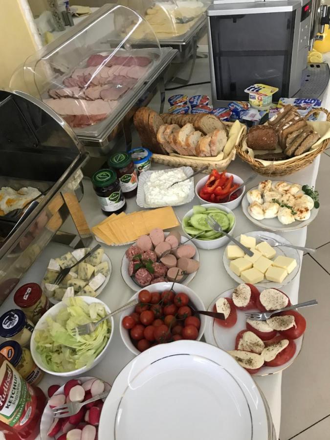 Zajazd Restauracja Paradise شابلينيك المظهر الخارجي الصورة